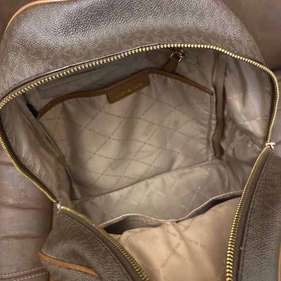 Michael Kors large 2-In-1 Logo and Faux Leather Backpack main image 4